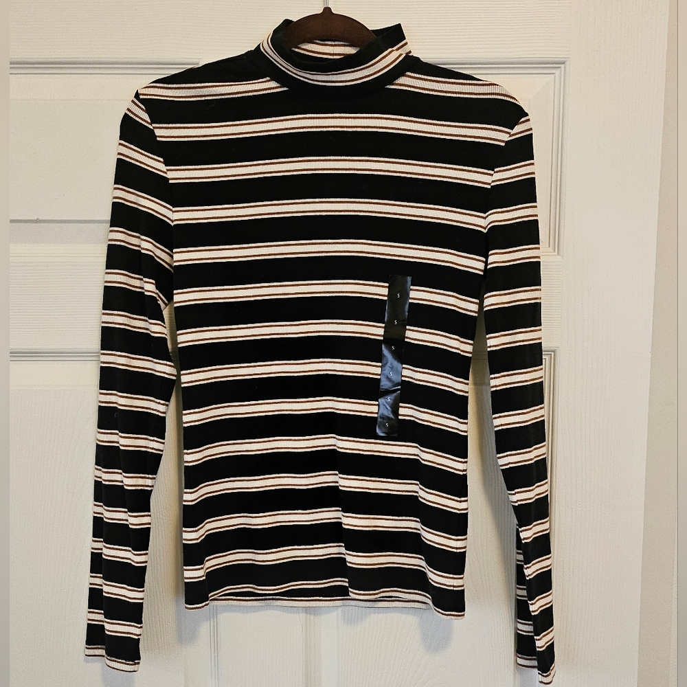 Banana Republic Ribbed Mock-Neck T-Shirt Size Small NWT